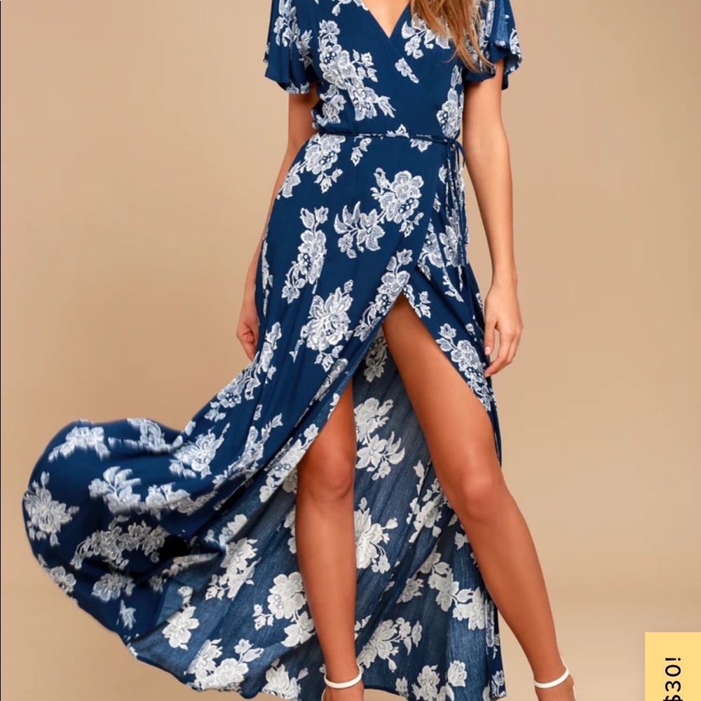 Lulu’s small blue floral wrap dress